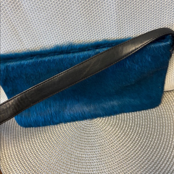 PAOLA DEL LUNGO Firenze Italian leather and teal calves hair handbag. - Picture 4 of 5